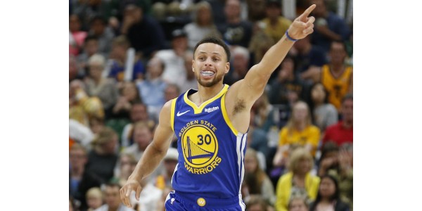 Curry recluta Antetokounmpo come falso